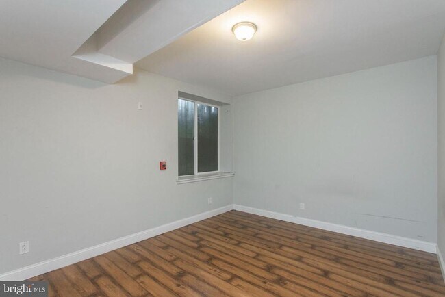 Building Photo - 1222 N 7th St