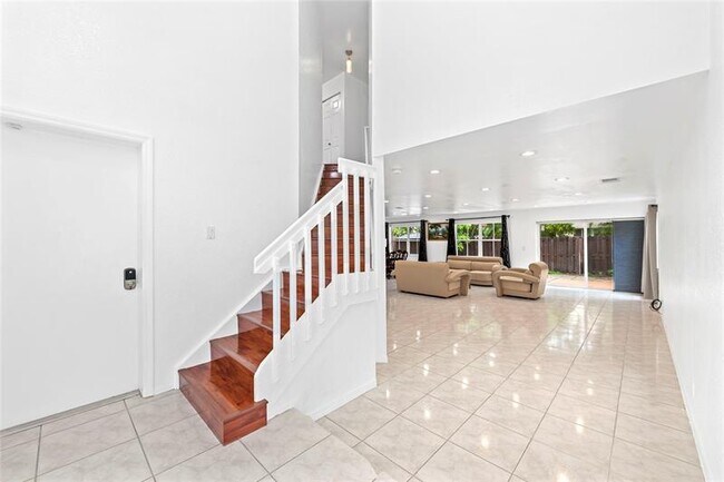 Foto del edificio - 7359 Cypress Dr