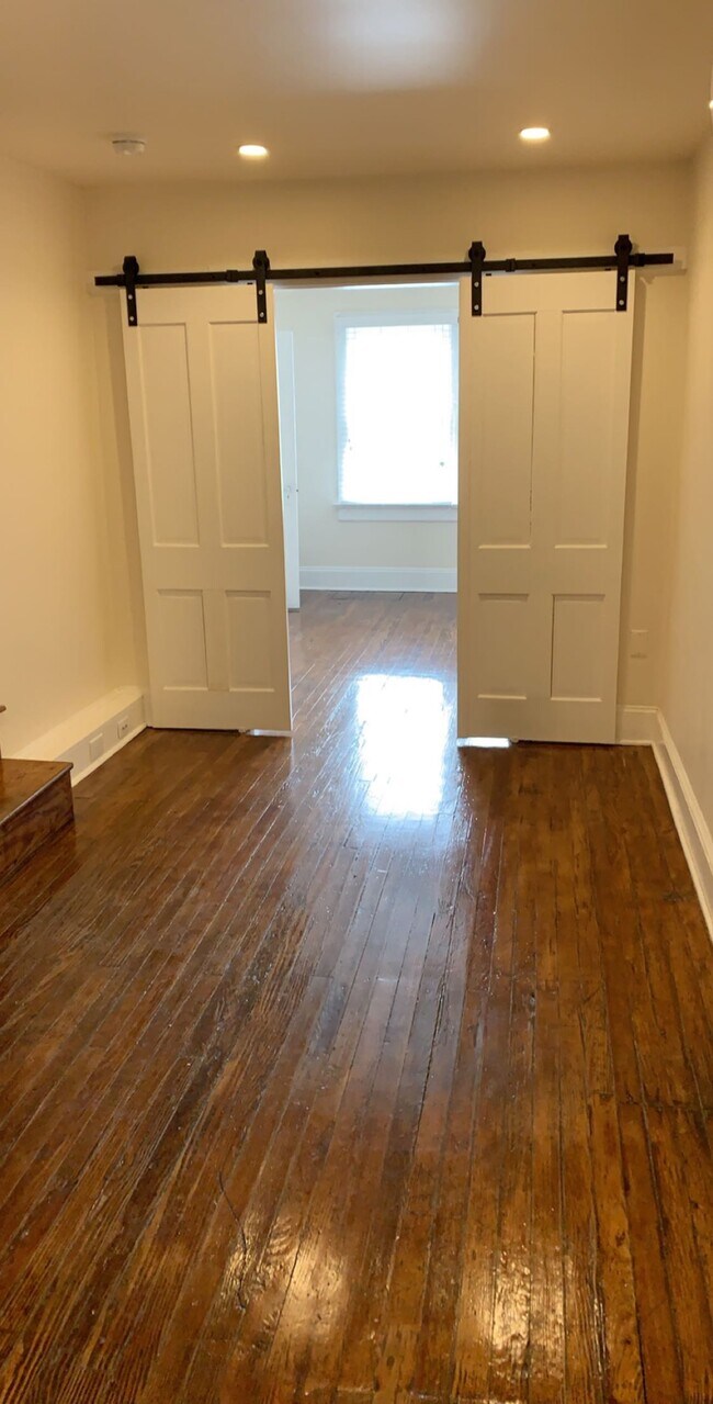 Foto del edificio - 4 W Cork St