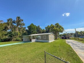 Building Photo - 13708 Palm Dr