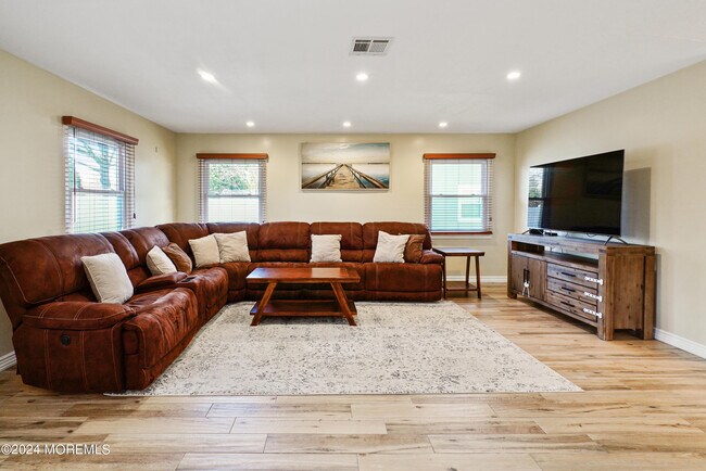 Building Photo - 20 Ivy Hill Dr