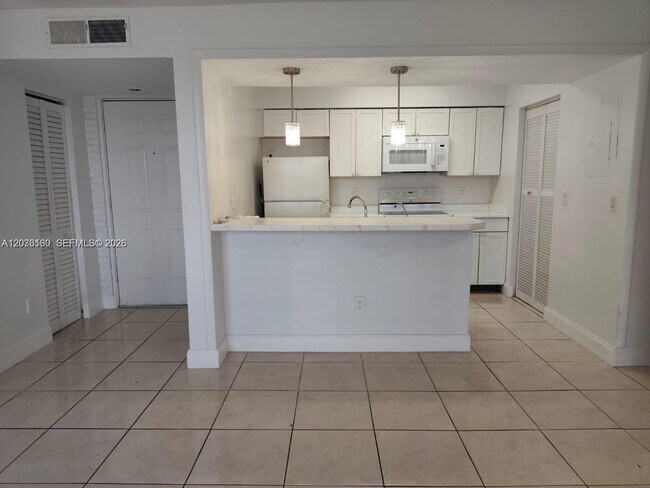 Building Photo - 1269 SW 46th Ave