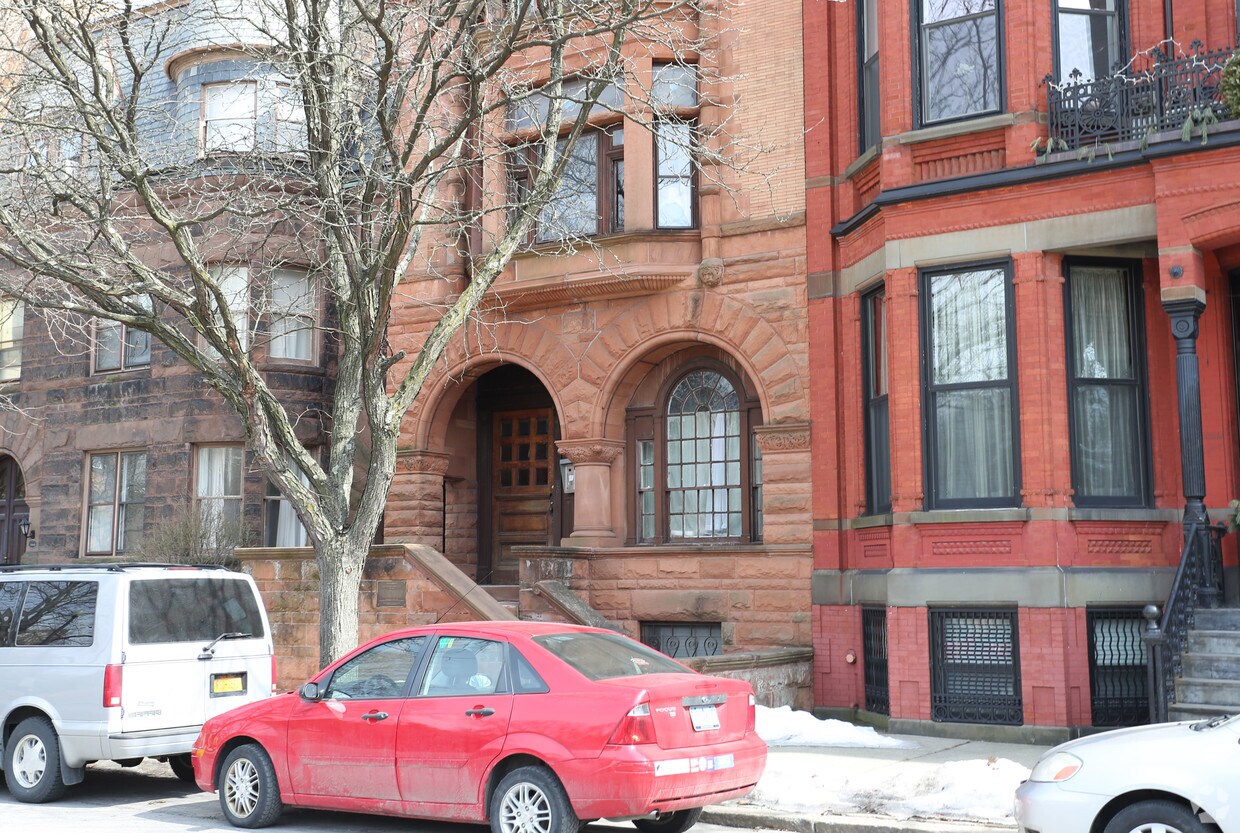 Building Photo - 28 Willett St