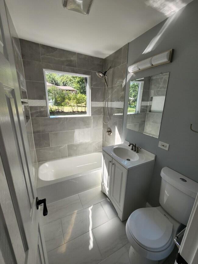 Foto del edificio - 4190 W Dunes Hwy