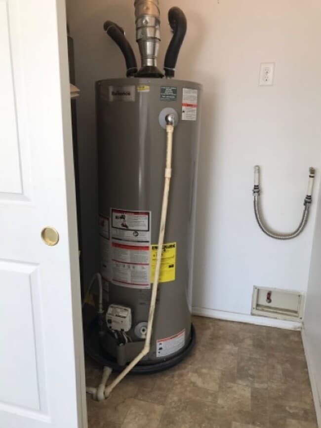 Foto del edificio - 321 Aspenwood Dr