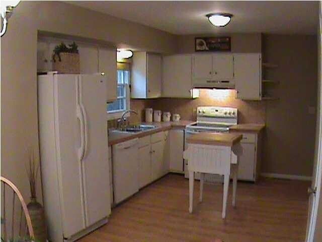 Building Photo - Open House!  For Rent in Newton!  3 bed/2B...