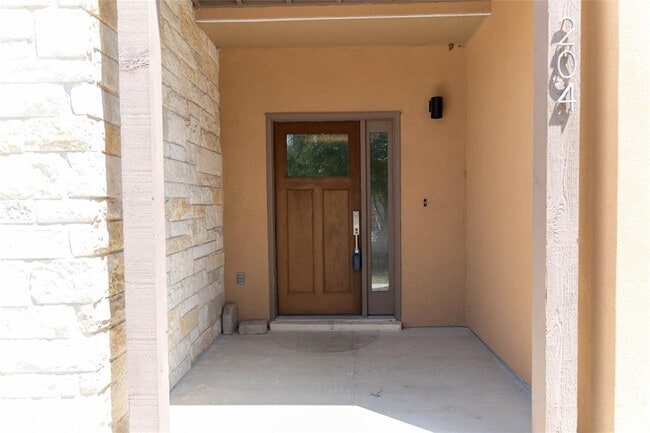 Building Photo - 204 Conservation Dr