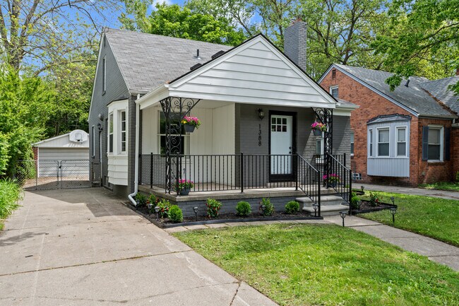 Building Photo - 1388 Vernier Rd