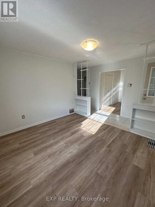 Building Photo - 954 Fisher Ave