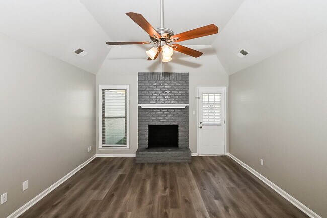 Foto del edificio - 9898 Sequoia Ln