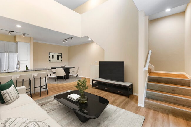 Building Photo - Avalon Glendale