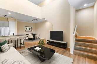 Building Photo - Avalon Glendale