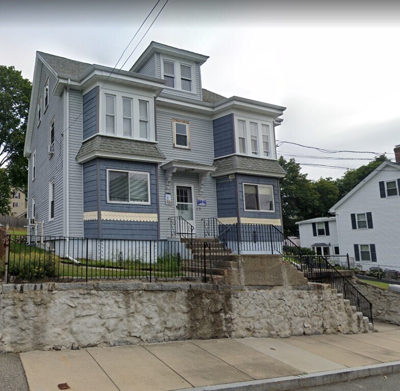 13 Porter St Unit 1, Woburn, MA 01801 Room for Rent in Woburn, MA