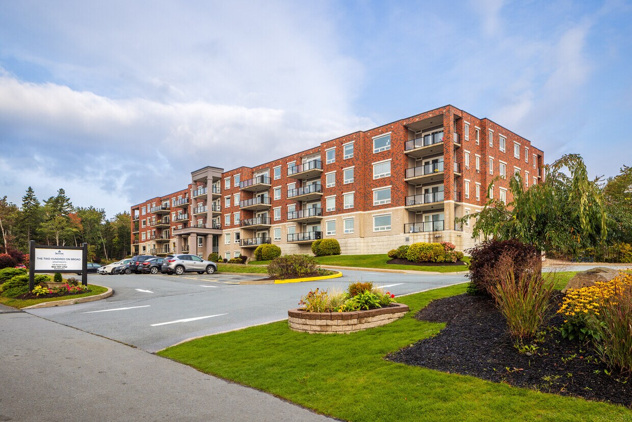 Primary Photo - The Two Hundred on Broad Apartments