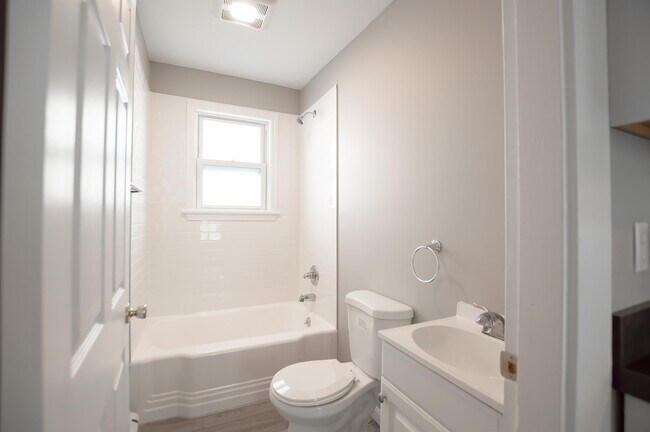 Foto del edificio - 562 Dubuque St