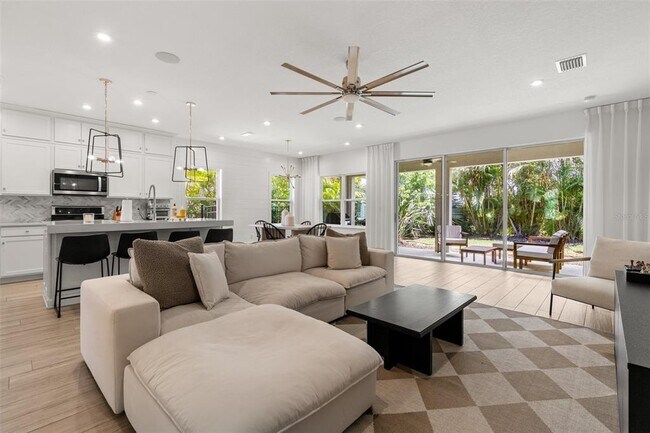Building Photo - 5412 Silver Sun Dr