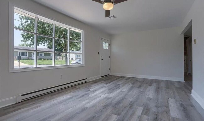 Building Photo - 1140 Loop Drive