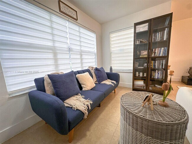 Foto del edificio - 12840 Vista Isles Dr