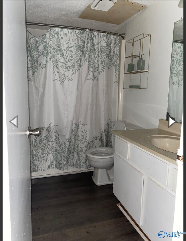 Foto del edificio - 3621 N Crestview Dr NW