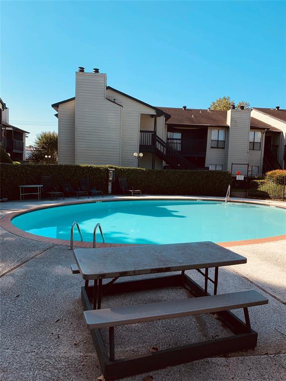 Foto principal - 9009 Richmond Ave