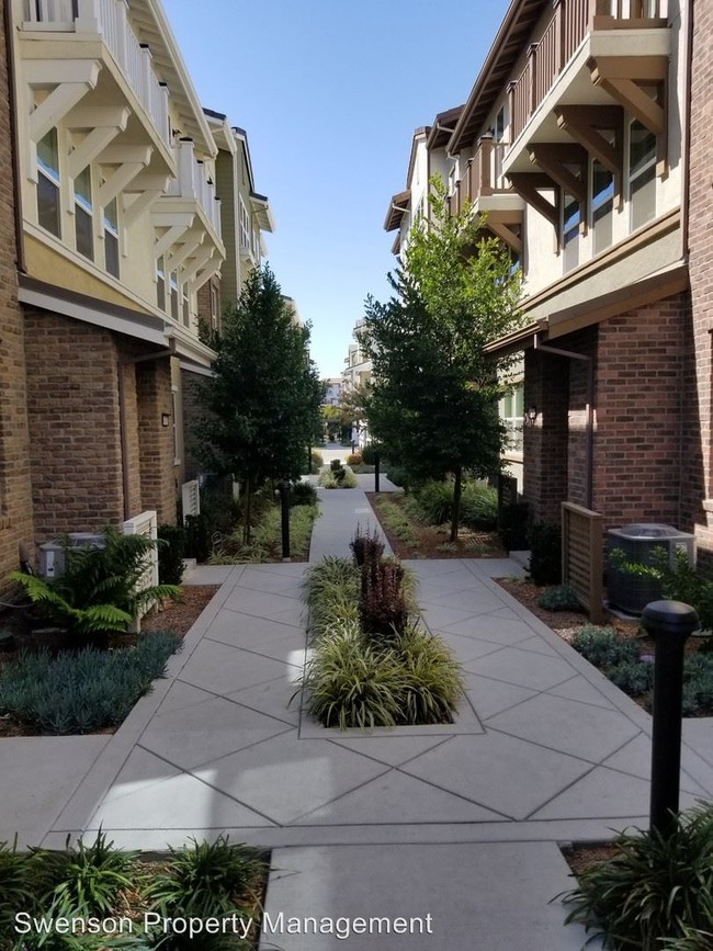Foto del edificio - 4 br, 3.5 bath House - 4033 Clare Street