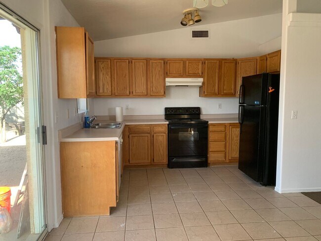 Foto del edificio - Charming 3BR 2BA House in Arizona City