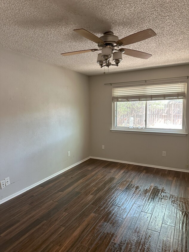 Primary Photo - 12329 Limerick Ave