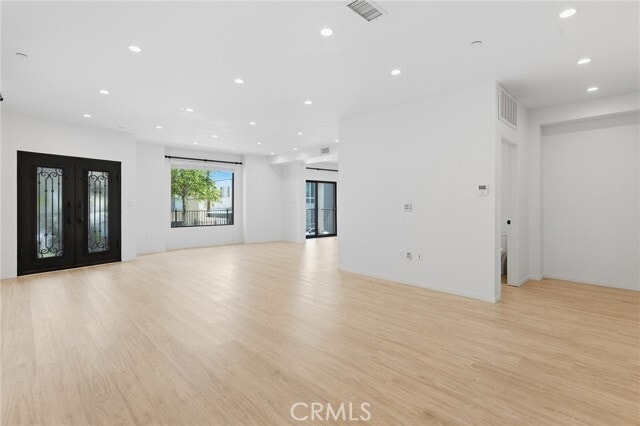Building Photo - 913 Hilldale Ave