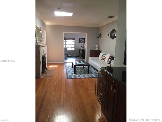 Foto del edificio - 150 NW 94th St
