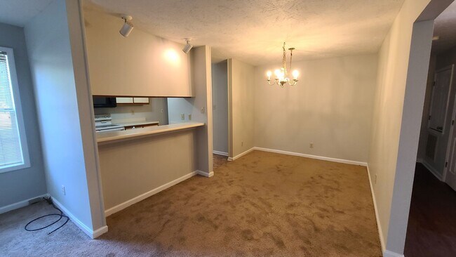 Foto del edificio - 1st floor condo