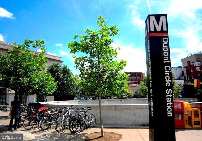 Building Photo - 1727 Massachusetts Ave NW