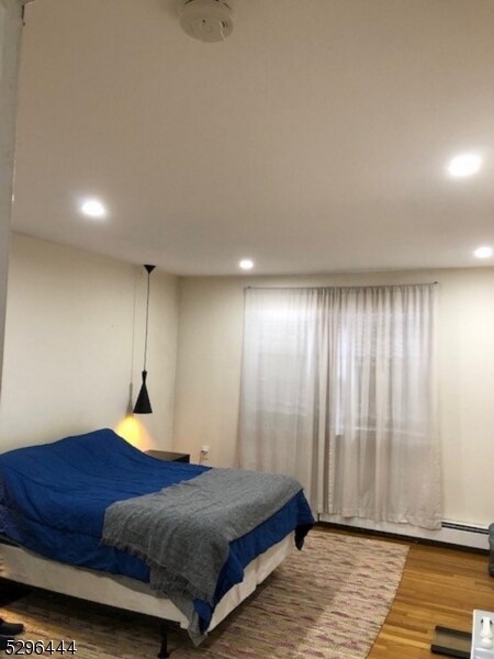 Foto del edificio - 352 Hoover Ave
