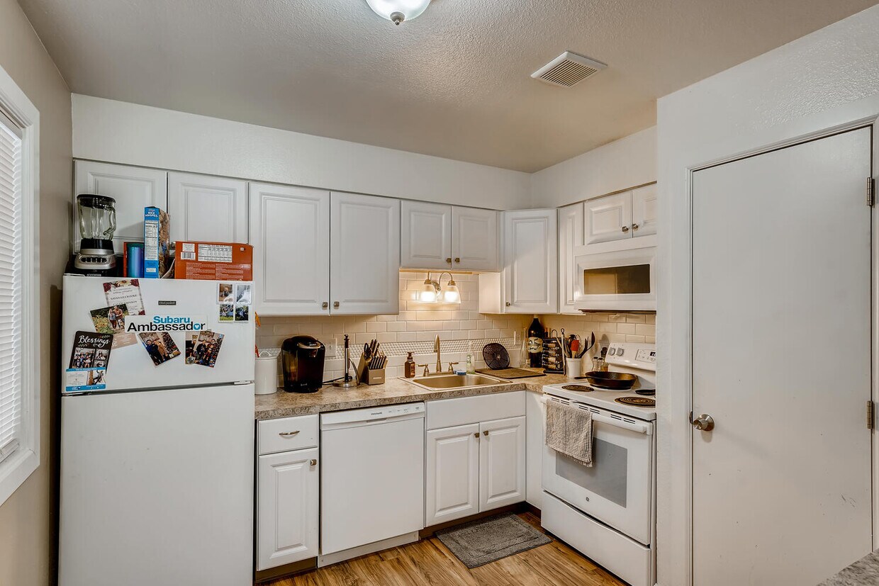 Foto principal - 1701 Murton St