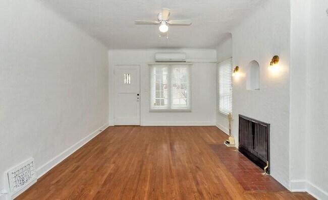 Building Photo - 541 W Monte Vista Rd