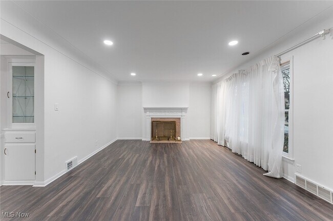 Foto del edificio - 23815 Woodway Rd