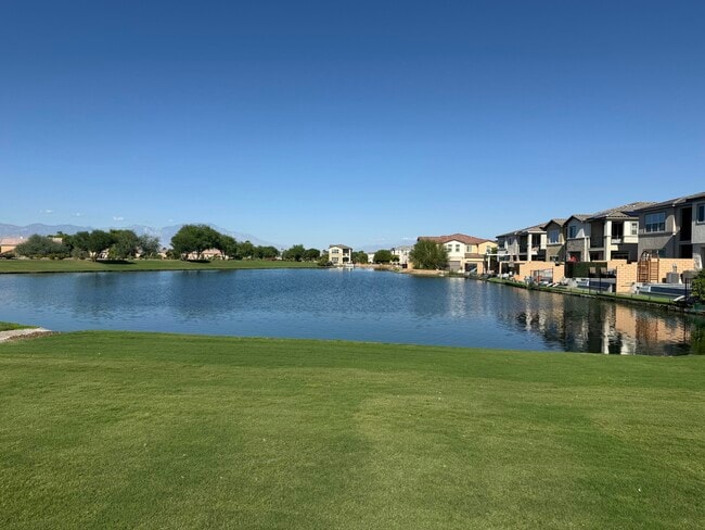 Building Photo - 43426 Lago Brezza Dr