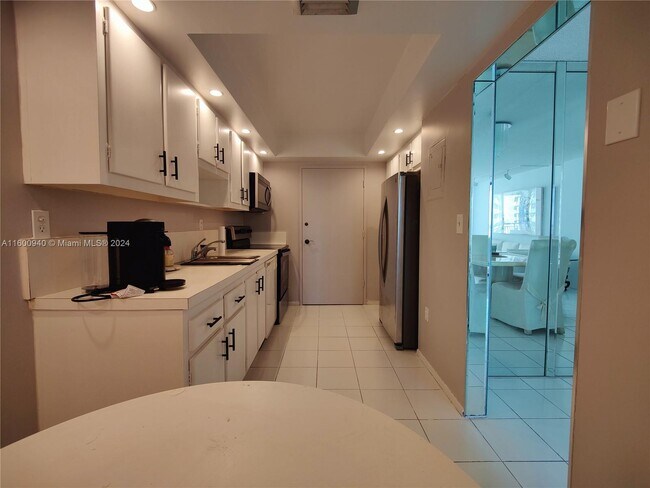 Foto del edificio - 18021 Biscayne Blvd