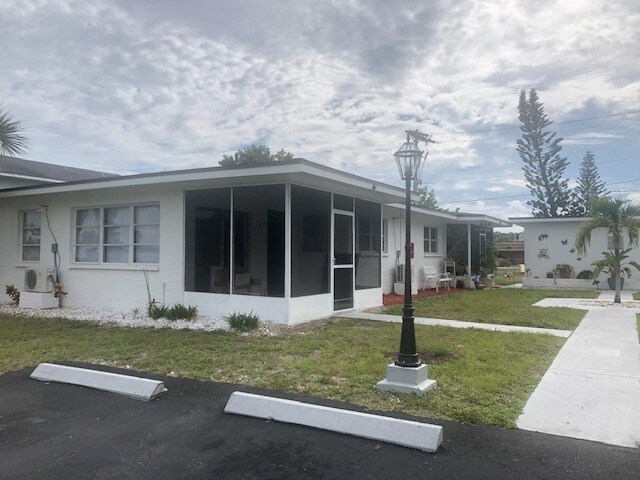 Building Photo - 4908 Viceroy Ct