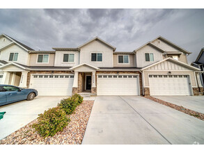 Building Photo - 15313 Tarawa Dr