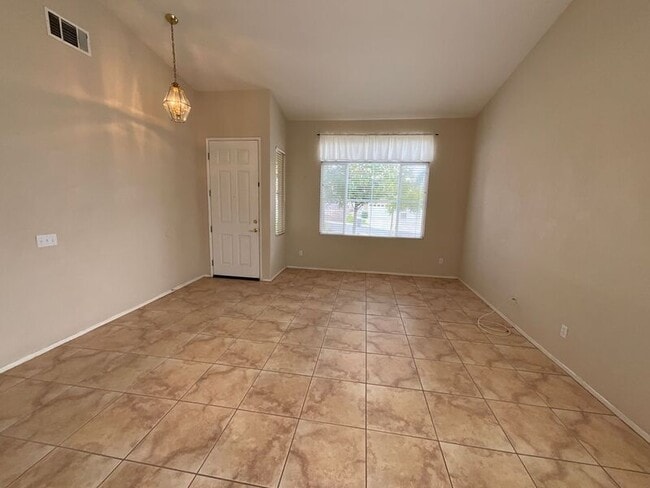 Building Photo - 39769 Candy Apple Way