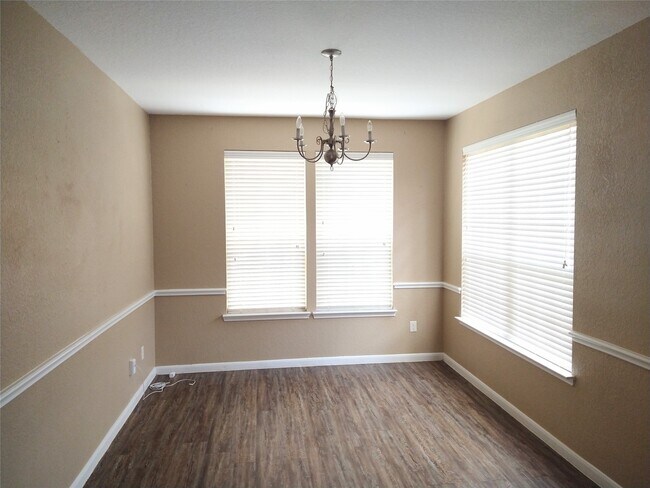Foto del edificio - 2315 Thorn Berry Creek Ln