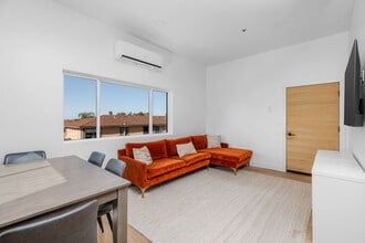 Building Photo - 2110 Drescher St