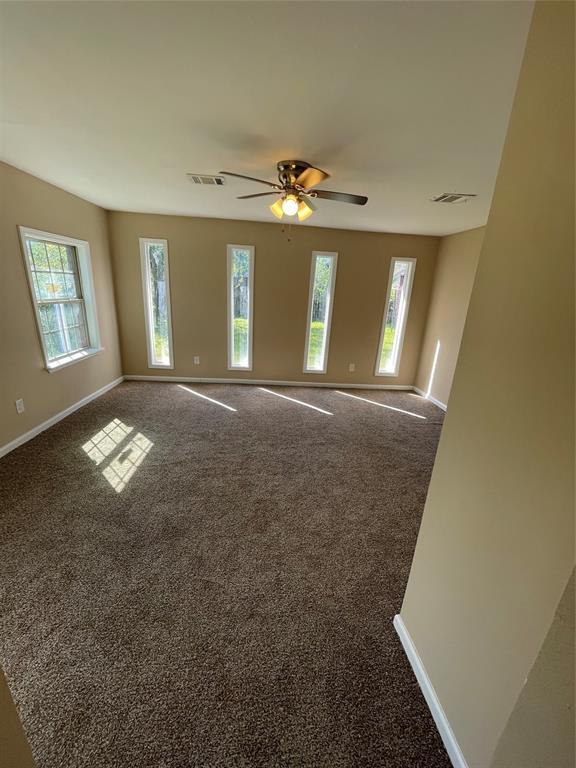 Building Photo - 5010 Ridgeway Dr