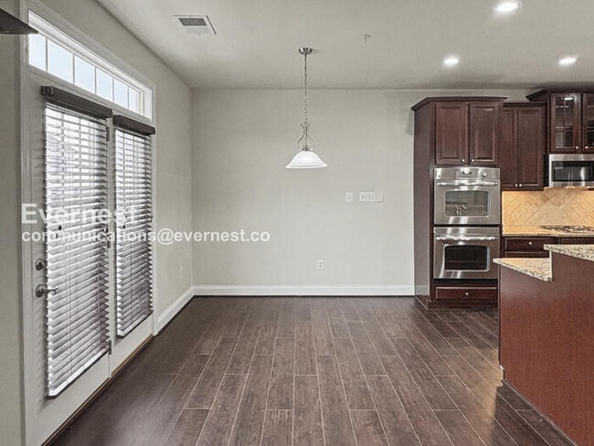 Building Photo - 1313 Cheswick Ln