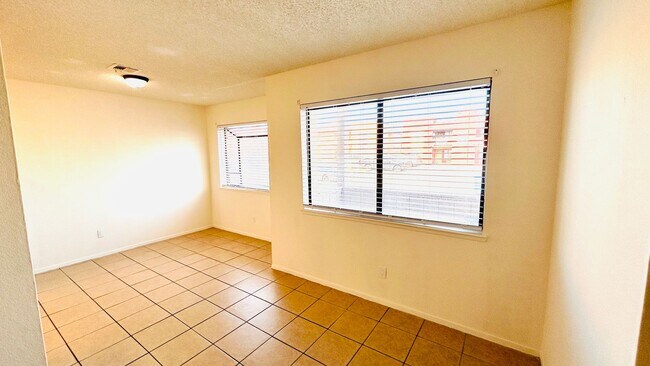 Building Photo - 6217 Yerba Ln