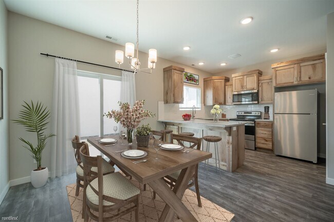 Building Photo - 3 br, 2.5 bath Townhome - Equinox Idaho Fa...