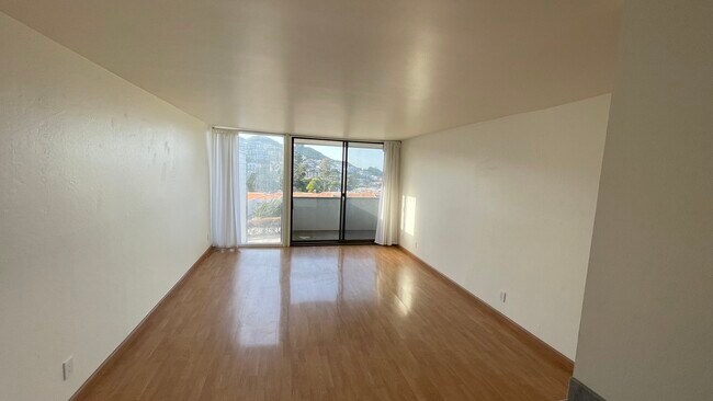Sala de estar - 5074 Diamond Heights Blvd