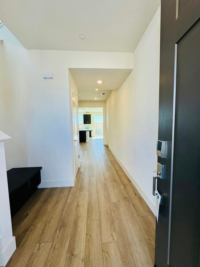 Building Photo - 7138 Moon Way