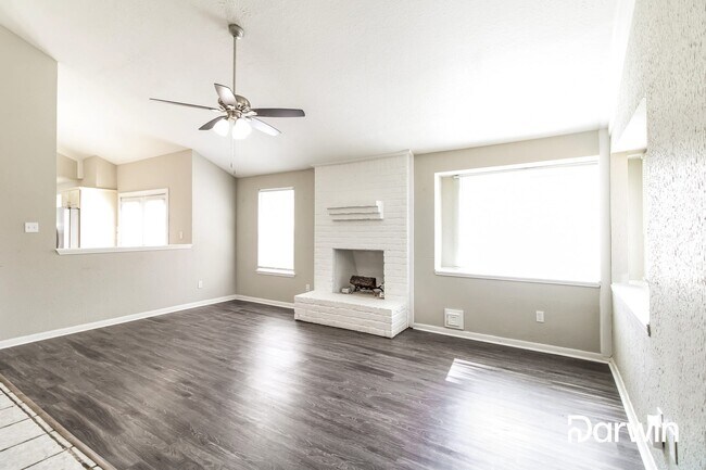 Building Photo - 12814 Stillington Dr, Houston, TX 77015