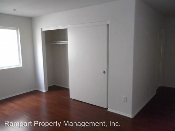 Building Photo - 1230 W 36th St